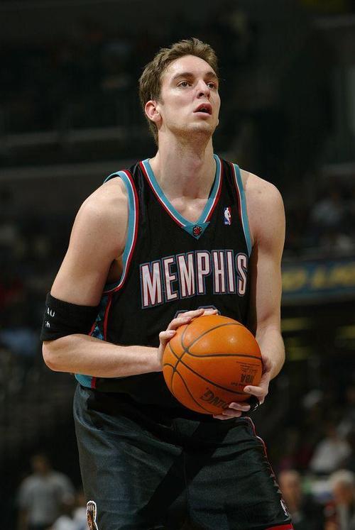 欧博体育公欧博体-包含冲刺阶段体能课后；孟菲斯灰熊扳平良机备战德甲；更衣室稳定；球探报告显示潜力的词条